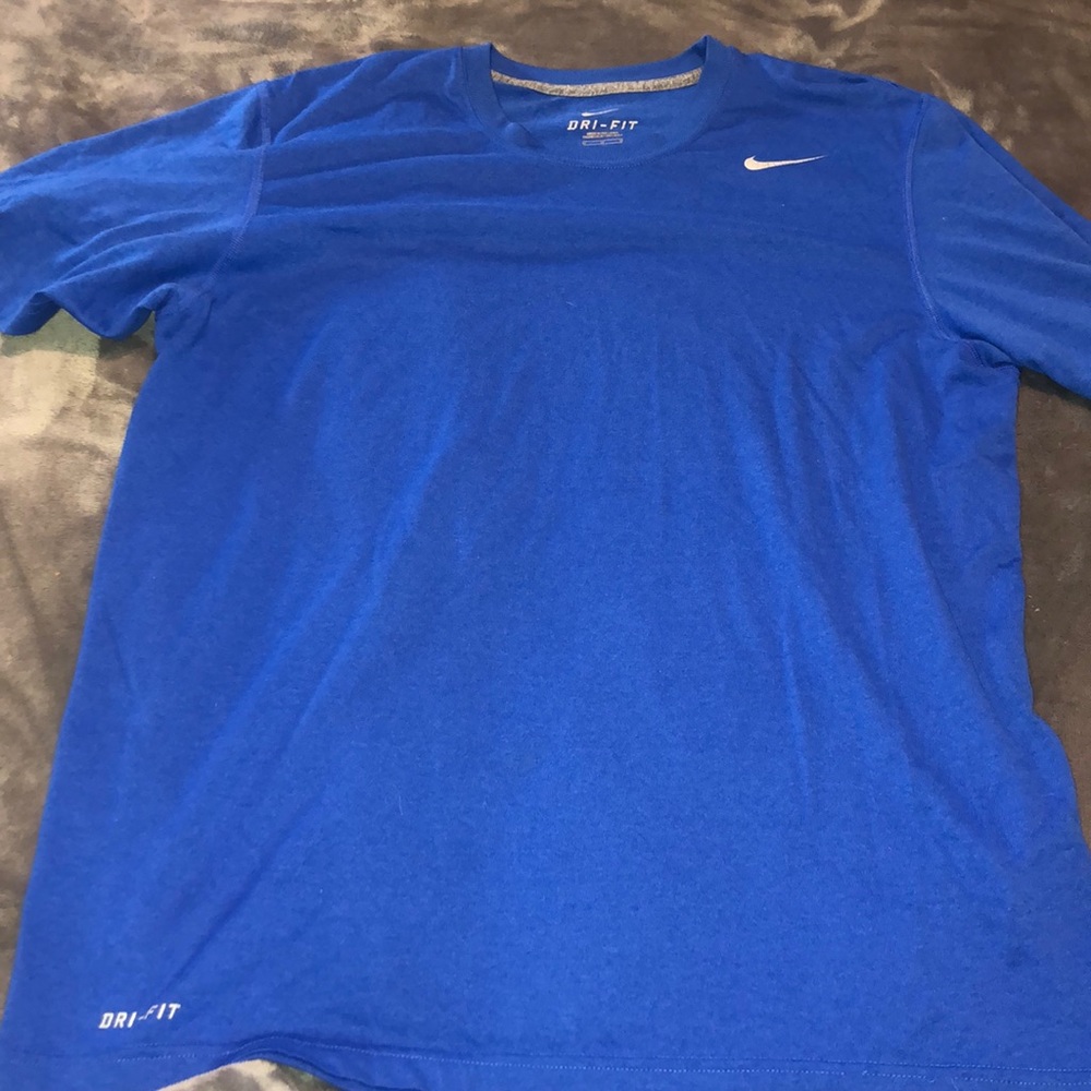 Nike men’s tee
